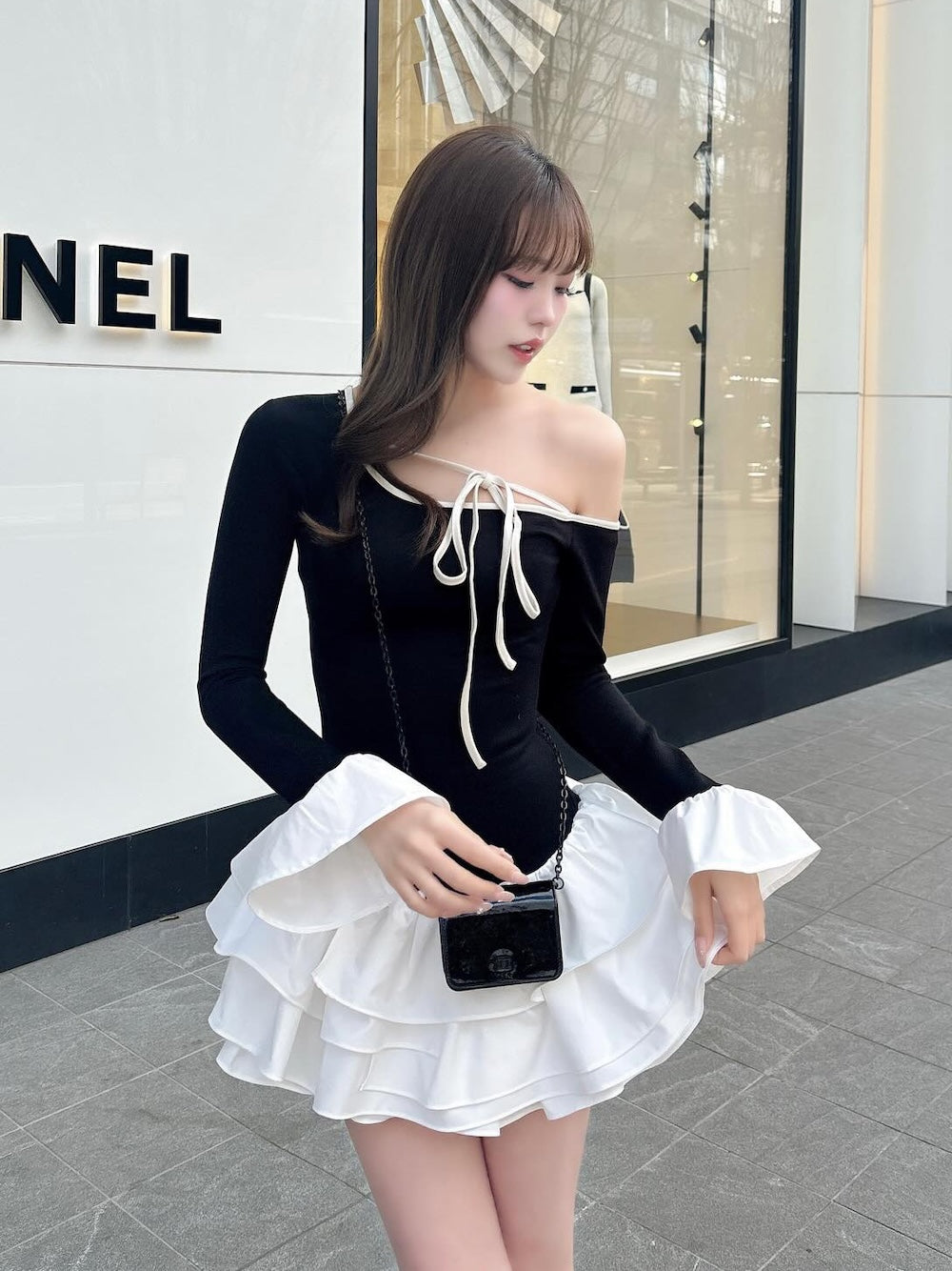 モデル:166cm(着用サイズ:FL 着用カラー:BLK)