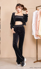 モデル:163cm(着用サイズ:FREE 着用カラー:BLK)