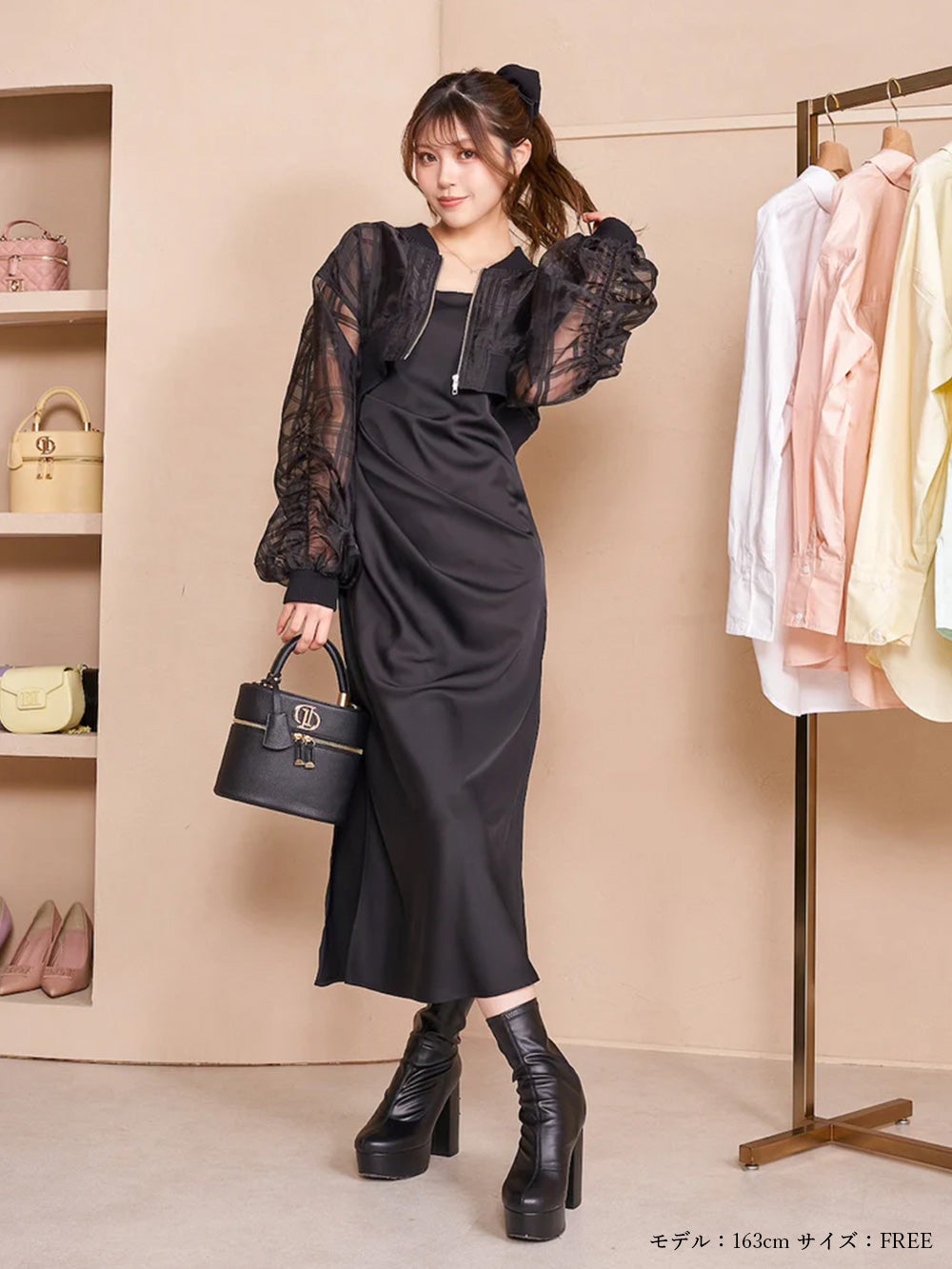 モデル:163cm(着用サイズ:FREE 着用カラー:BLK)