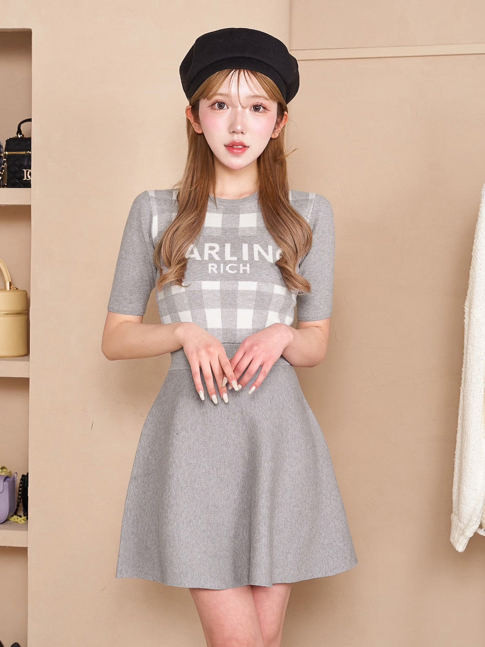 モデル:160cm(着用サイズ:FREE 着用カラー:GRY)