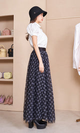 モデル:155cm(着用サイズ:FREE 着用カラー:WHT)