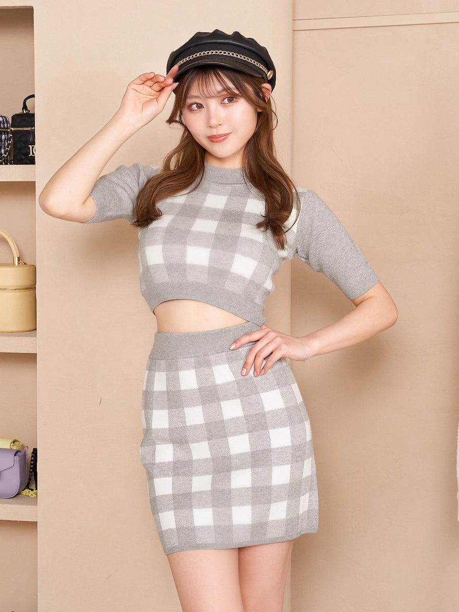 モデル:163cm(着用サイズ:FREE 着用カラー:GRY)