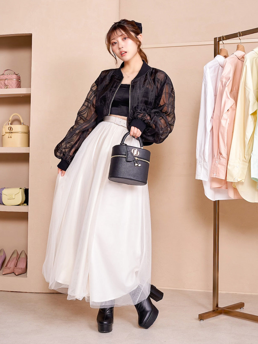 モデル:163cm(着用サイズ:FREE 着用カラー:BLK)