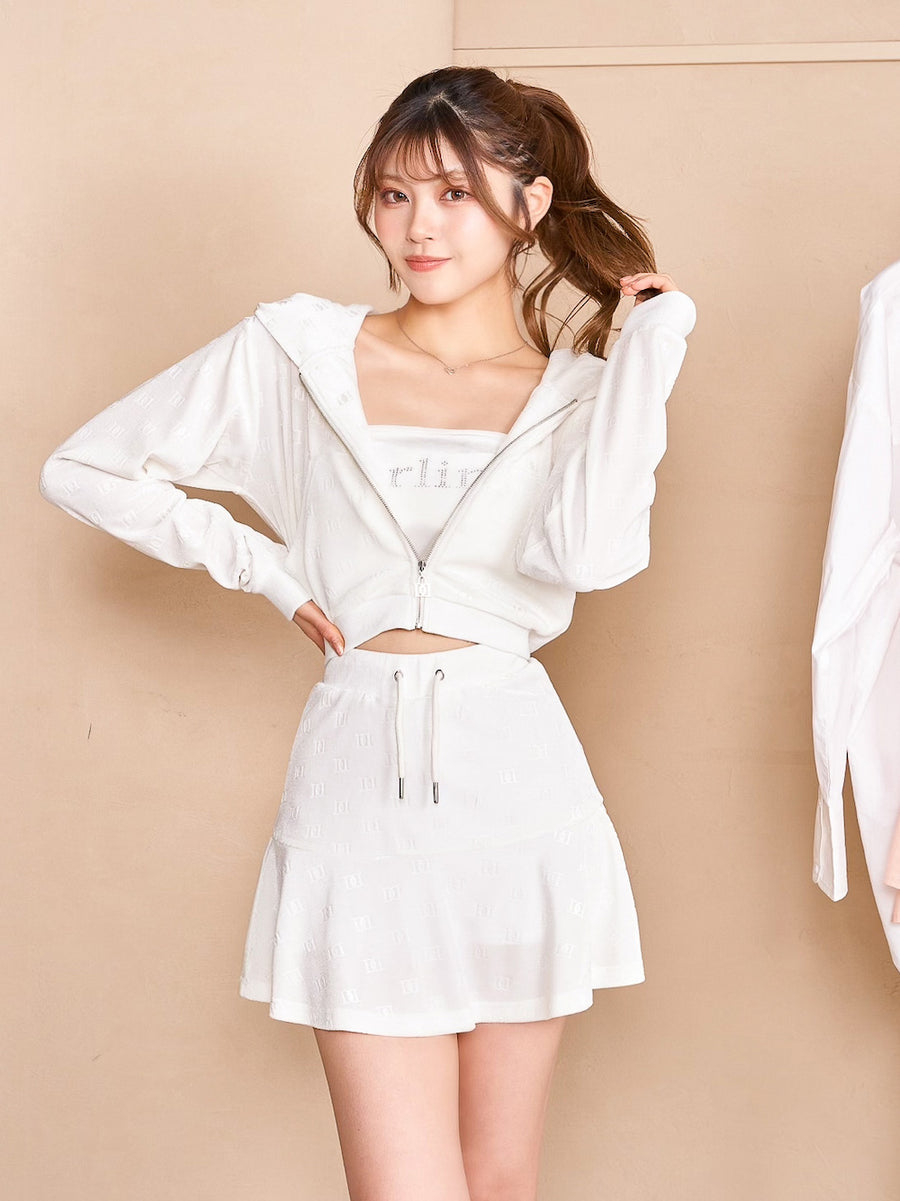 モデル:163cm(着用サイズ:FREE 着用カラー:WHT)