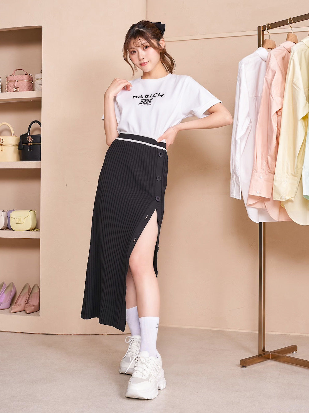 モデル:163cm(着用サイズ:FREE 着用カラー:BLK)