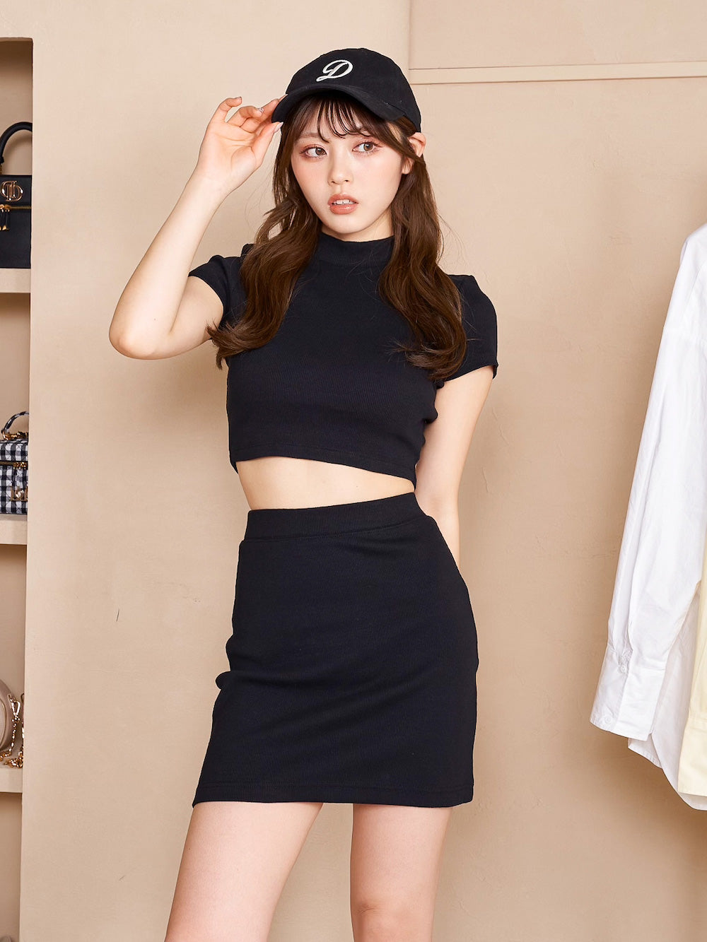 モデル:163cm(着用サイズ:FREE 着用カラー:BLK)