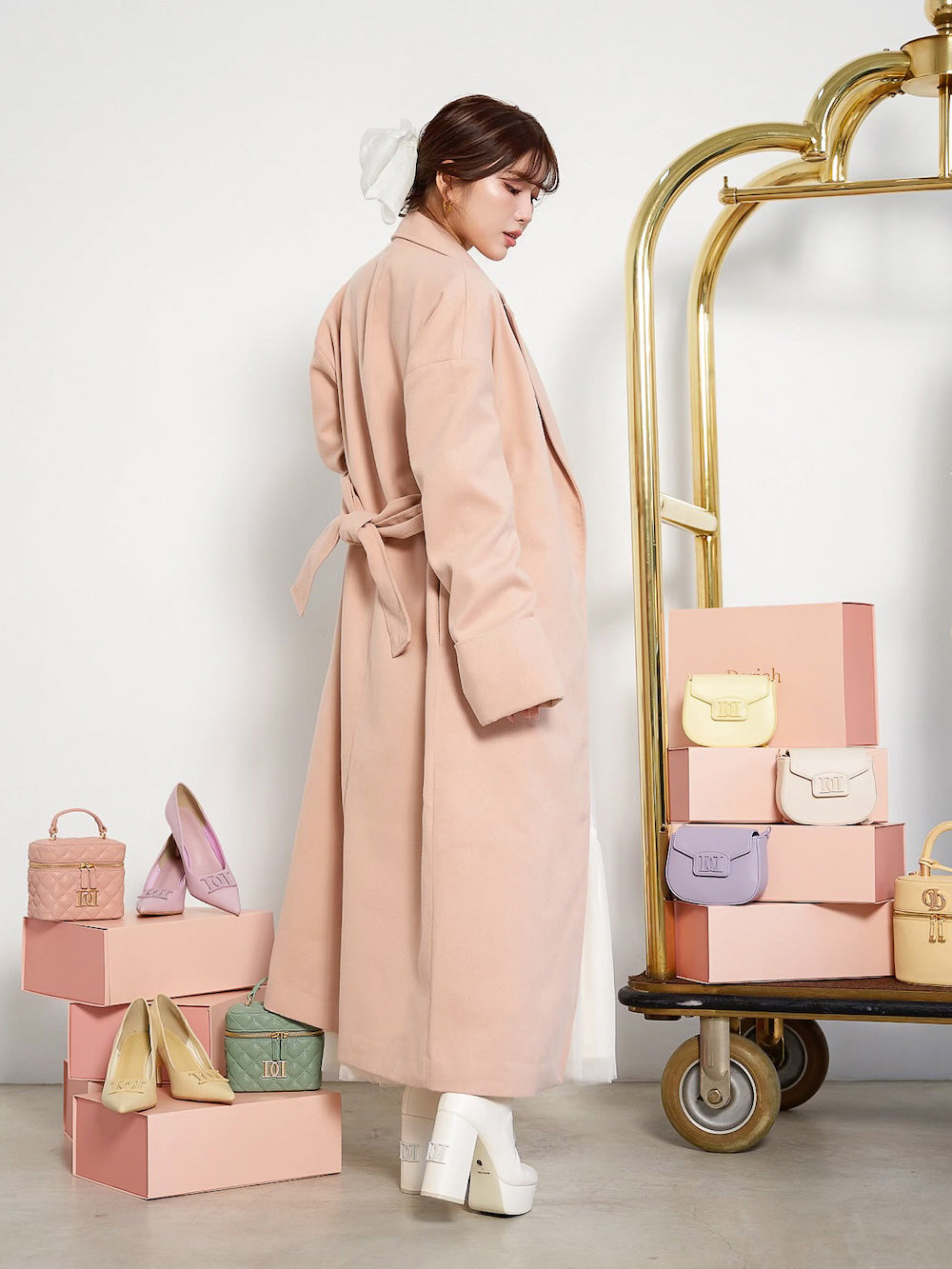 モデル:160cm(着用サイズ:FREE 着用カラー:P-BEG)