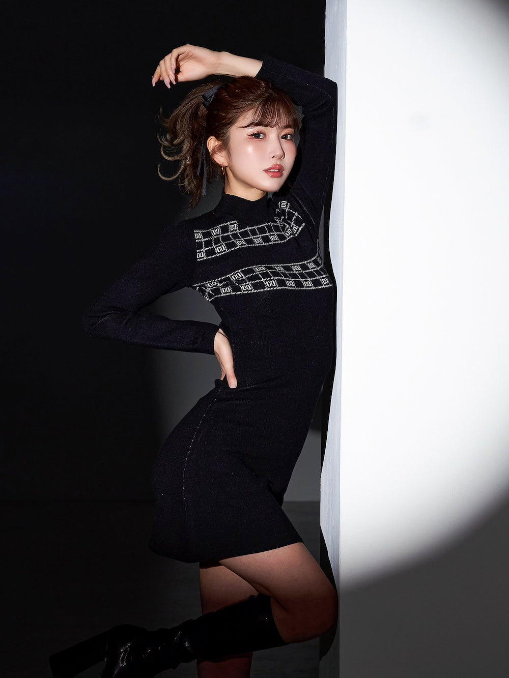 モデル:160cm(着用サイズ:FREE 着用カラー:BLK)
