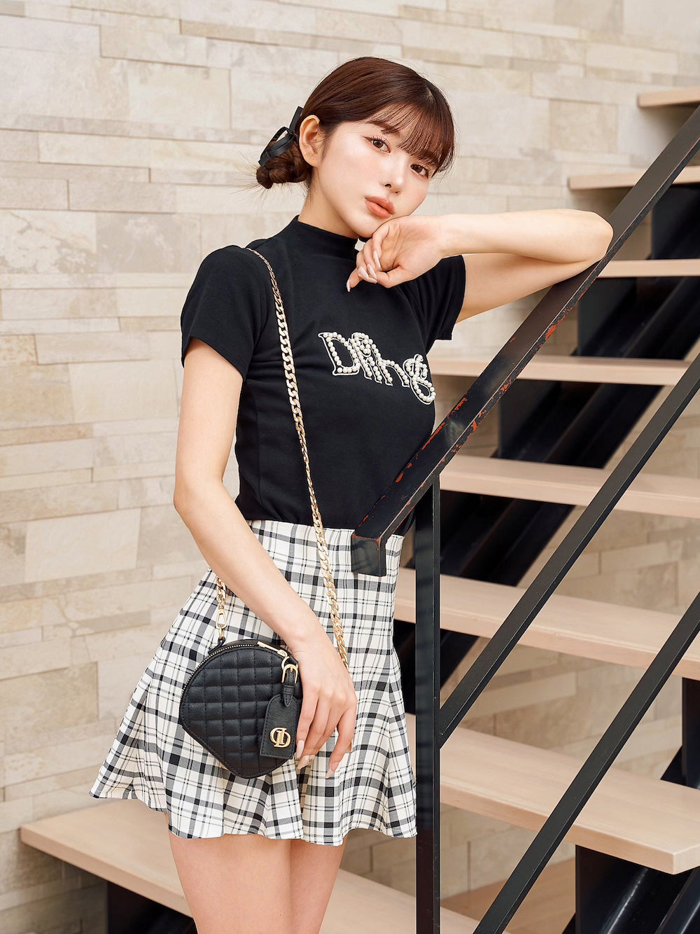 モデル:160cm(着用サイズ:FREE 着用カラー:BLK)