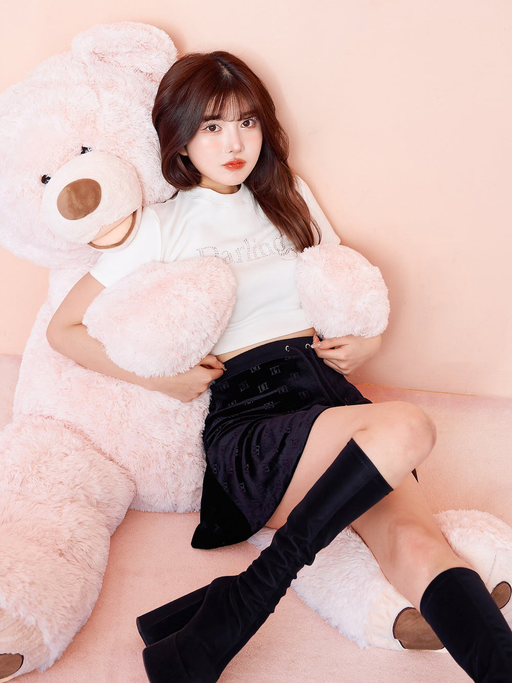 モデル:160cm(着用サイズ:FREE 着用カラー:BLK)