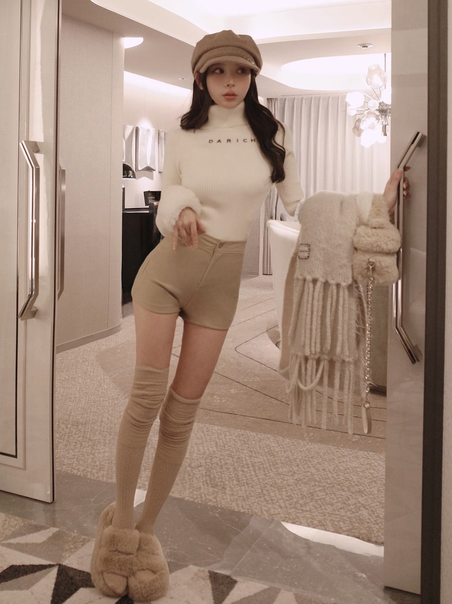 モデル：160cm（着用サイズ：FREE　着用カラー：IVO）
