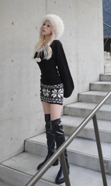 モデル：155cm（着用サイズ：FREE　着用カラー：BLK）