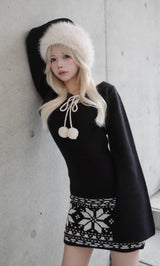 モデル：155cm（着用サイズ：FREE　着用カラー：BLK）