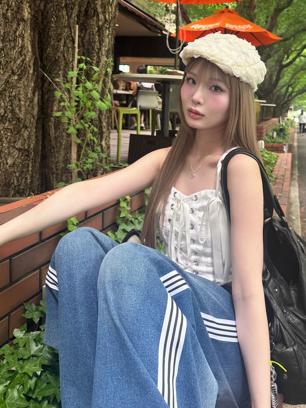 モデル：163cm（着用サイズ：S　着用カラー：BLU）