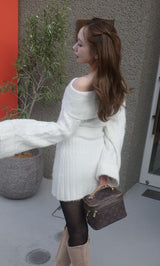 モデル：156cm（着用サイズ：FREE　着用カラー：WHT）