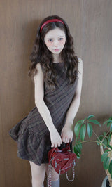 モデル：158cm（着用サイズ：FREE　着用カラー：BRN）