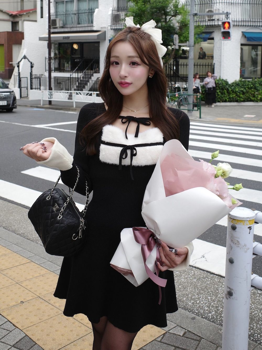 モデル：156cm（着用サイズ：FREE　着用カラー：BLK）