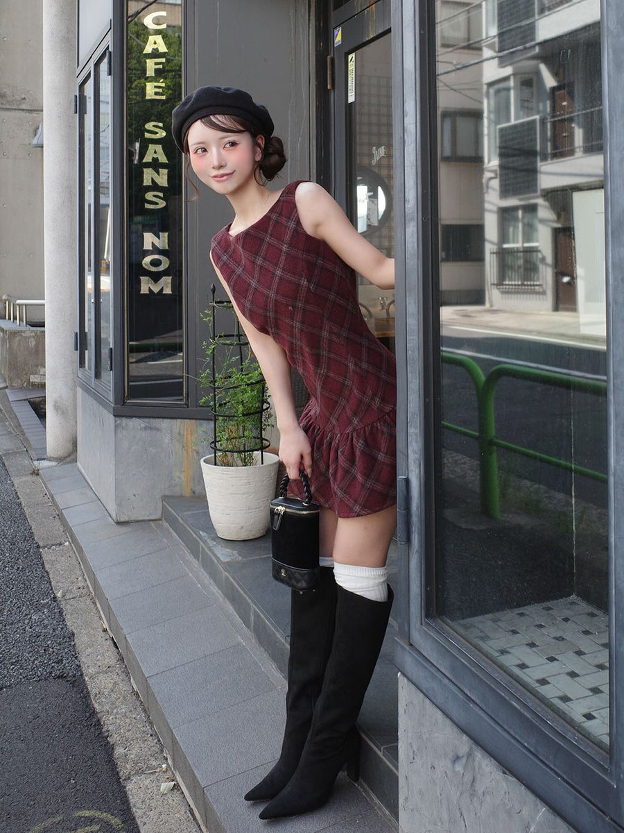 モデル：158cm（着用サイズ：FREE　着用カラー：BRD）