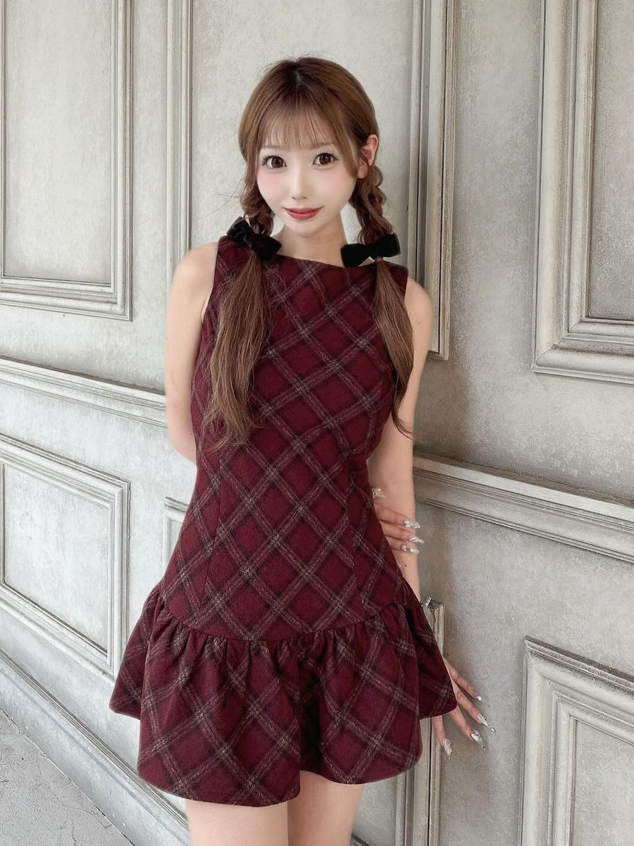 モデル：161cm（着用サイズ：FREE　着用カラー：BRD）