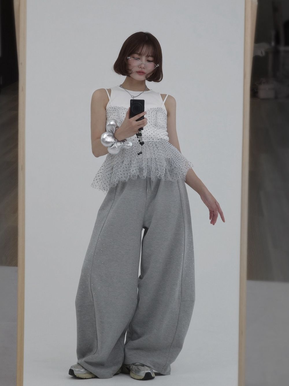 モデル：160cm（着用サイズ：FREE　着用カラー：GRY）