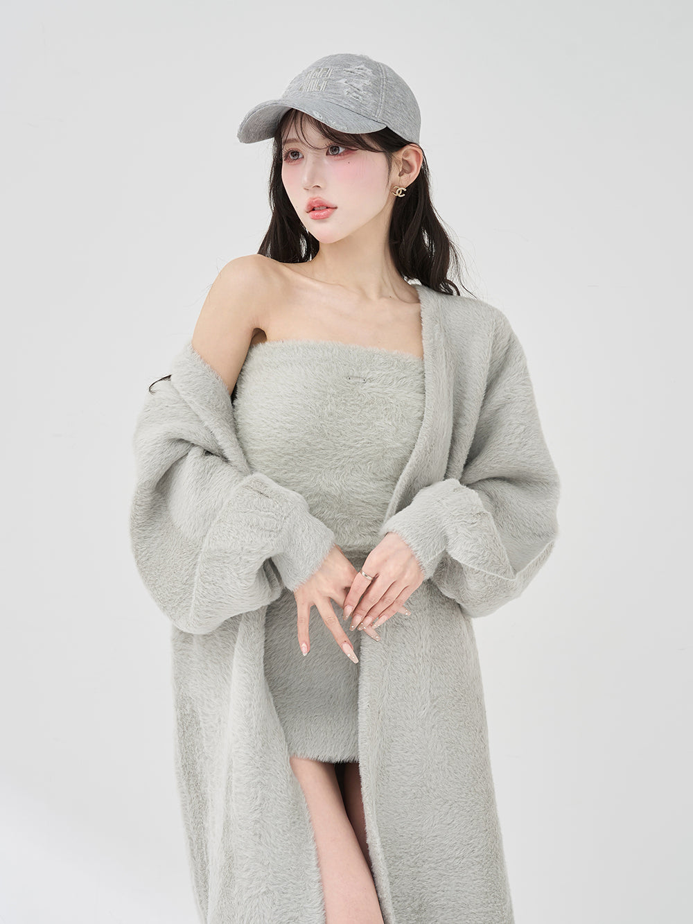 モデル：165cm（着用サイズ：FREE　着用カラー：GRY）