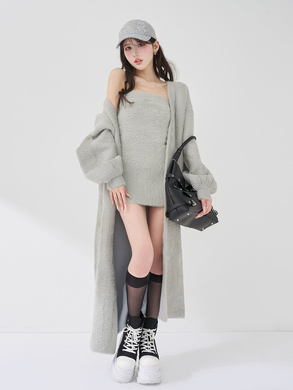モデル：165cm（着用サイズ：FREE　着用カラー：GRY）