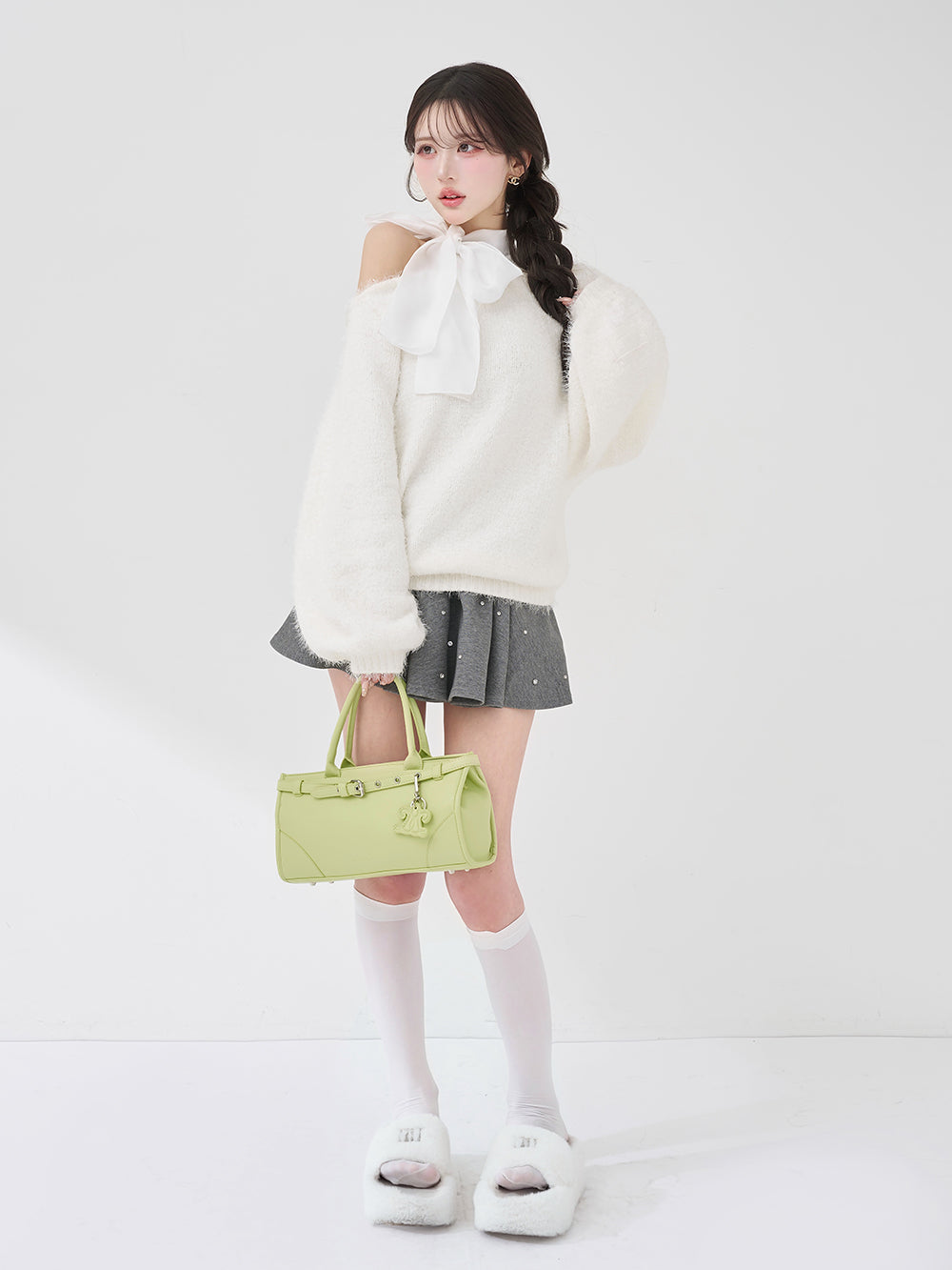 モデル：165cm（着用サイズ：FREE　着用カラー：GRY）