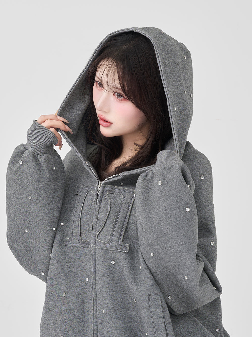 モデル：165cm（着用サイズ：FREE　着用カラー：GRY）