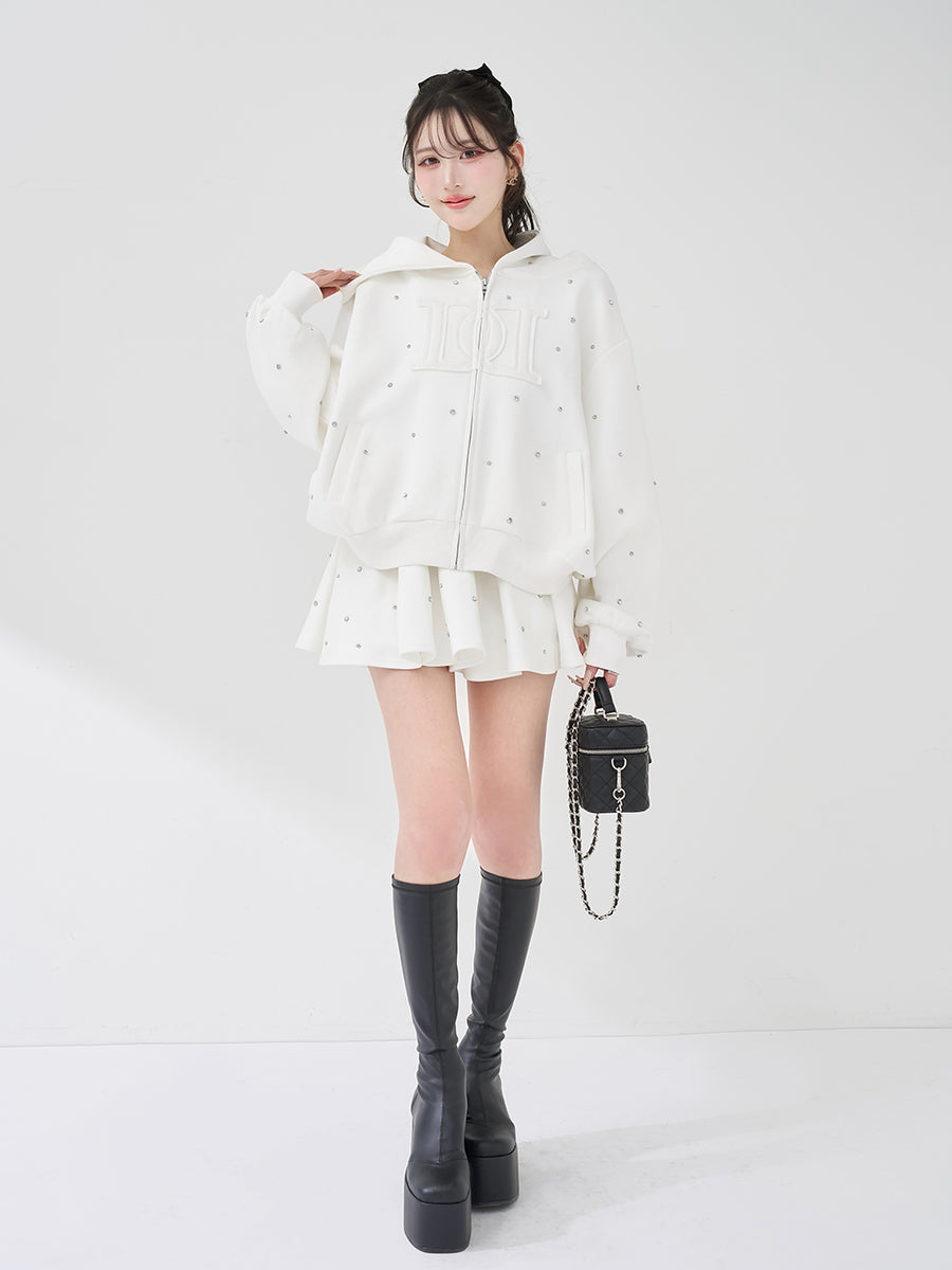 モデル：165cm（着用サイズ：FREE　着用カラー：WHT）