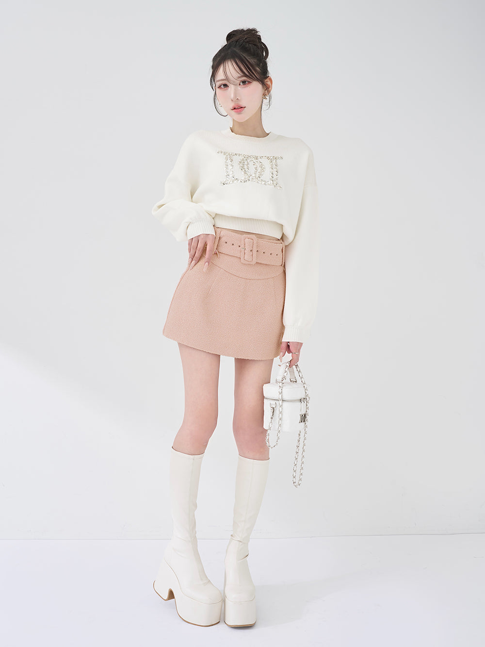 ビジューロゴパフニットトップス