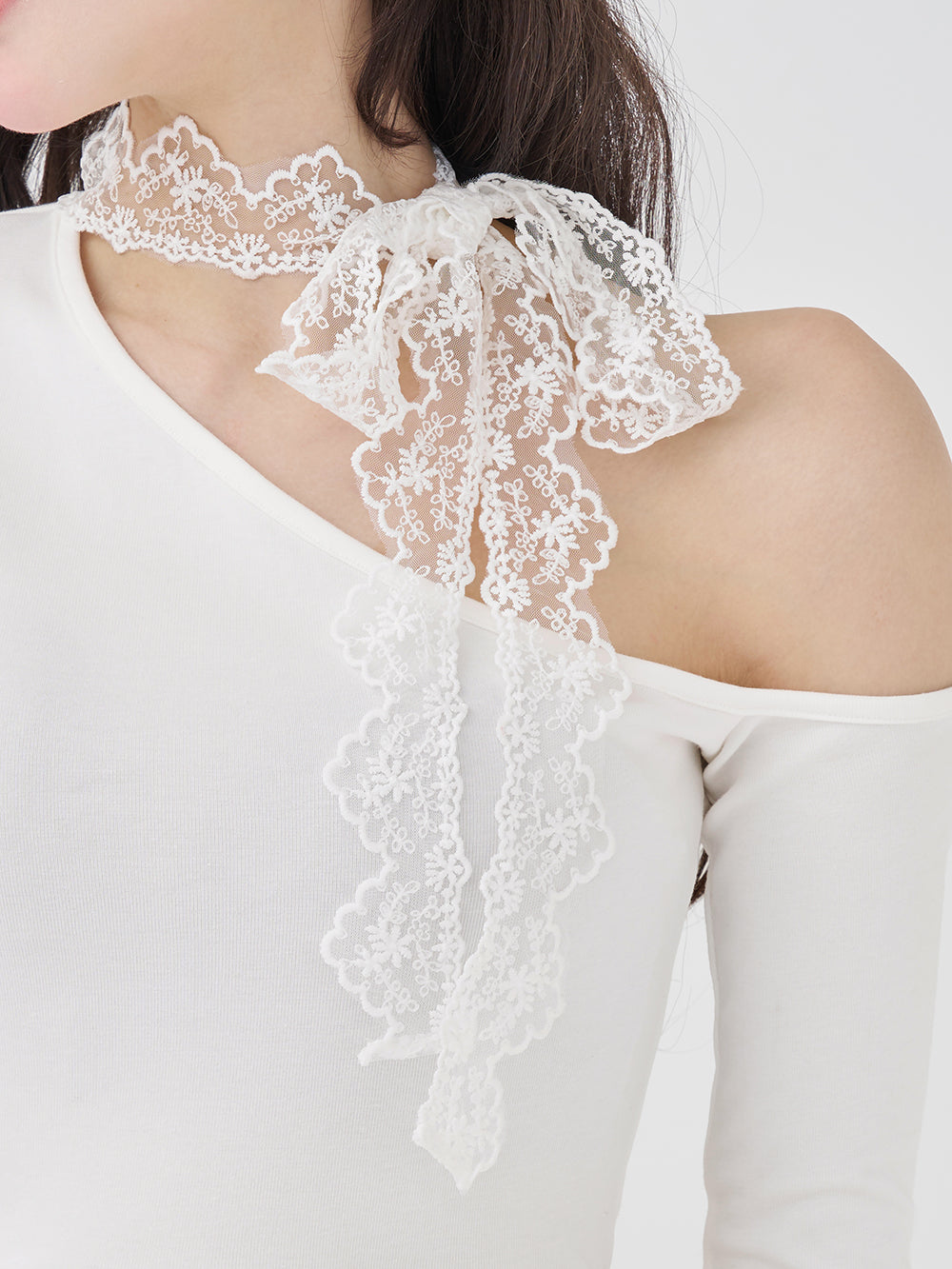 モデル：165cm（着用サイズ：FREE　着用カラー：WHT）