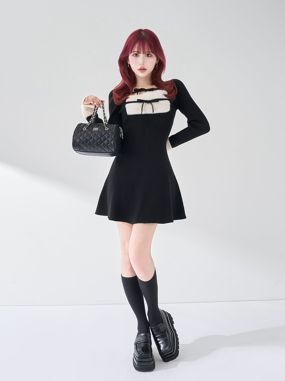 モデル：165cm（着用サイズ：FREE　着用カラー：BLK）