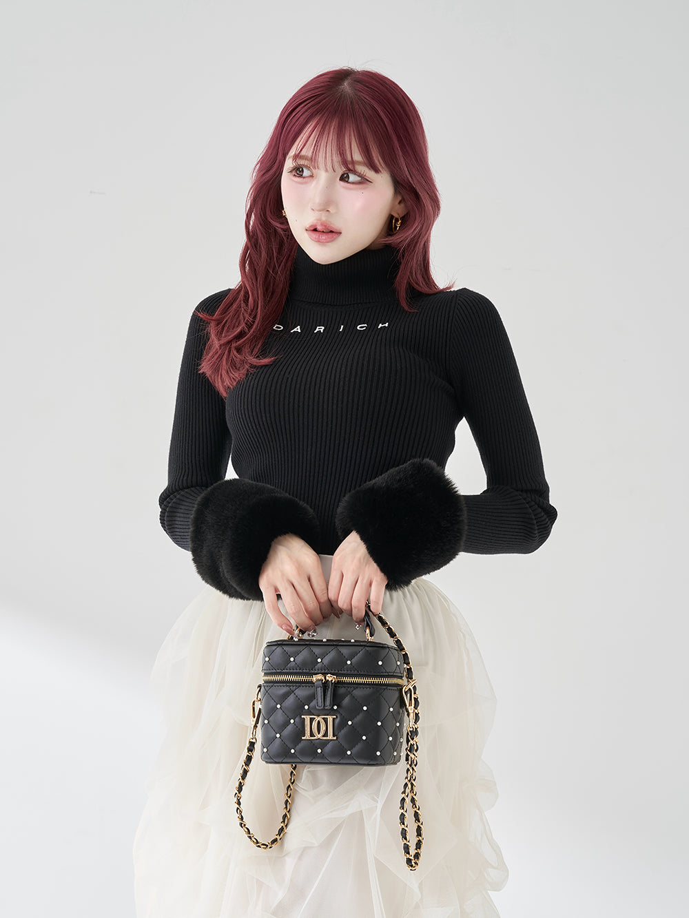 モデル：165cm（着用サイズ：FREE　着用カラー：BLK）