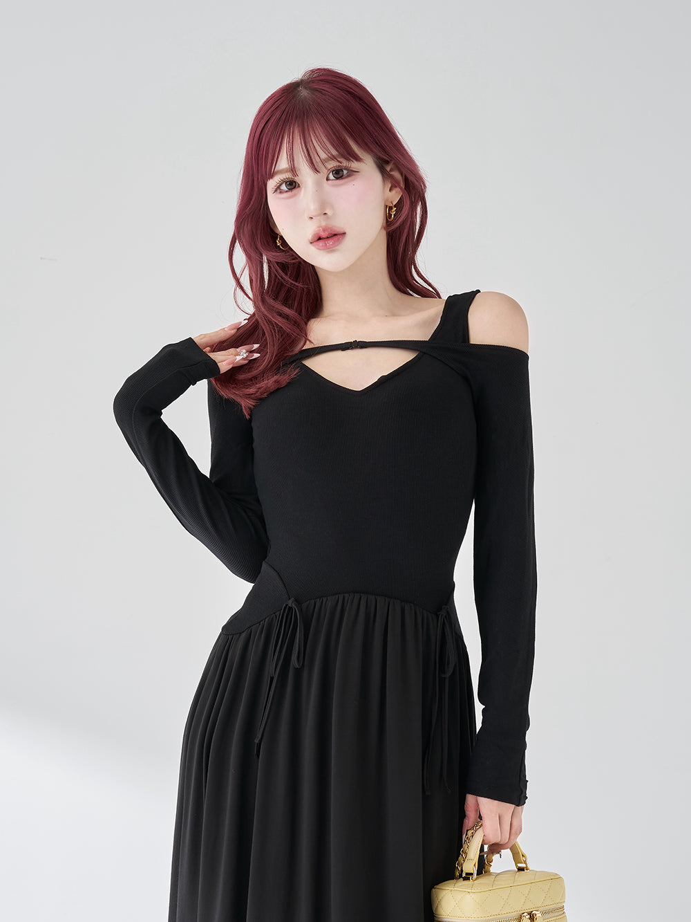 モデル：165cm（着用サイズ：FREE　着用カラー：BLK）