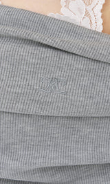 モデル：165cm（着用サイズ：FREE　着用カラー：GRY）