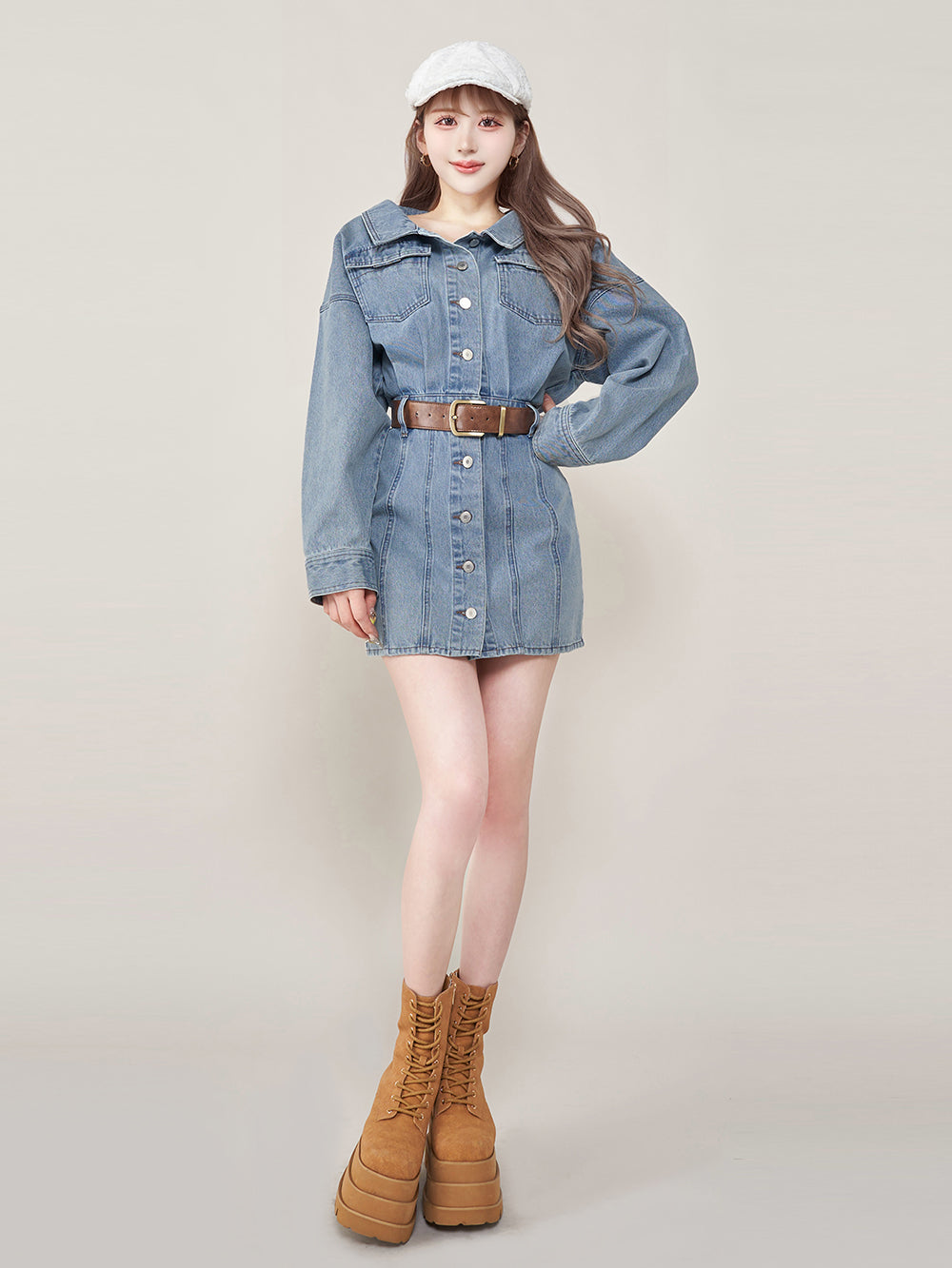 モデル：165cm（着用サイズ：FREE　着用カラー：BLU）