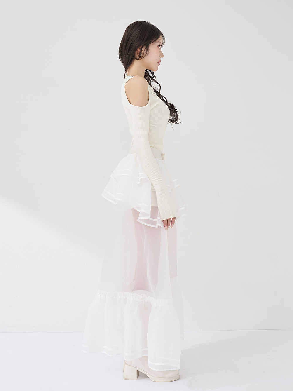 モデル：165cm（着用サイズ：S　着用カラー：WHT）