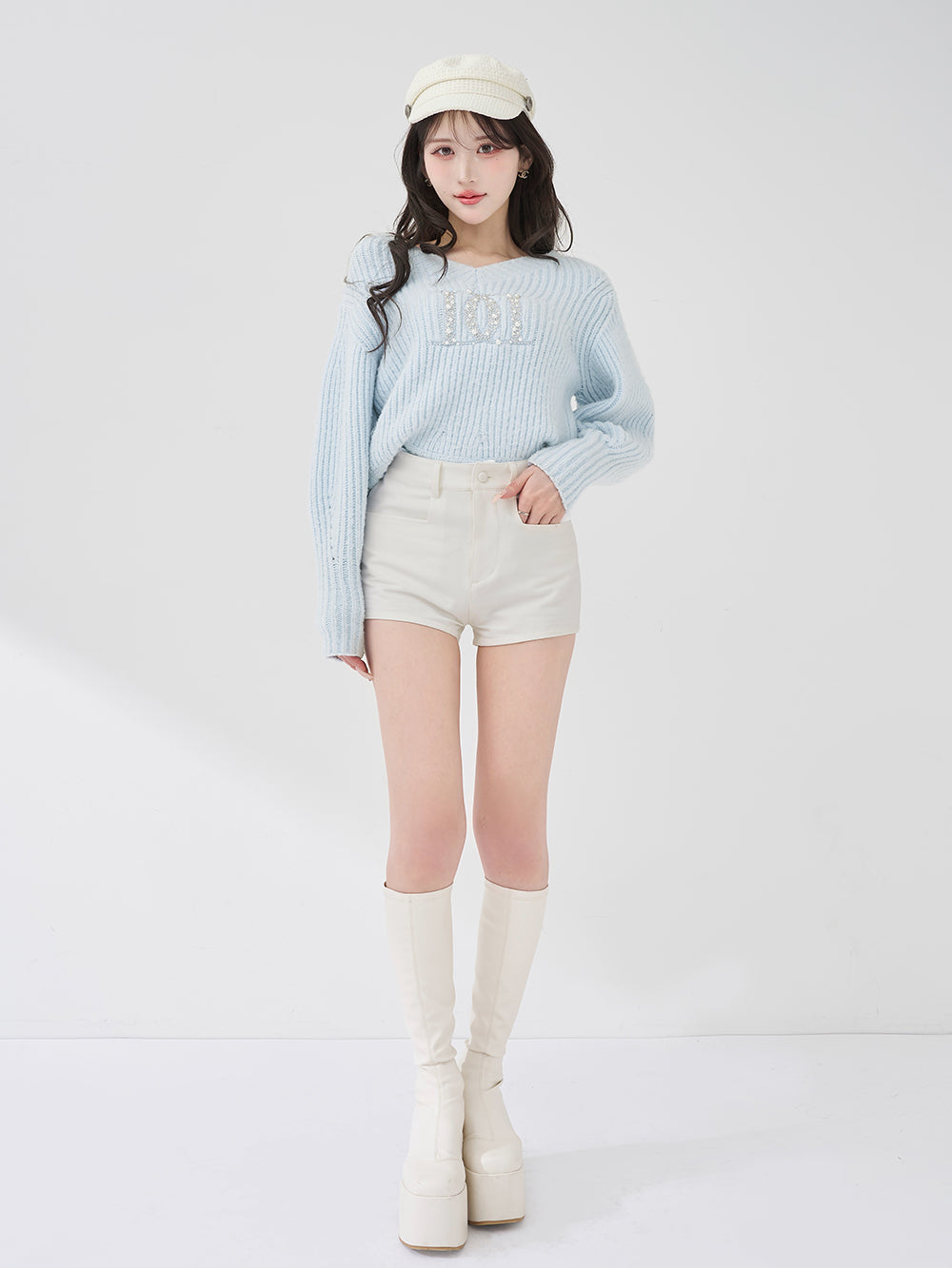 モデル：165cm（着用サイズ：S　着用カラー：WHT）