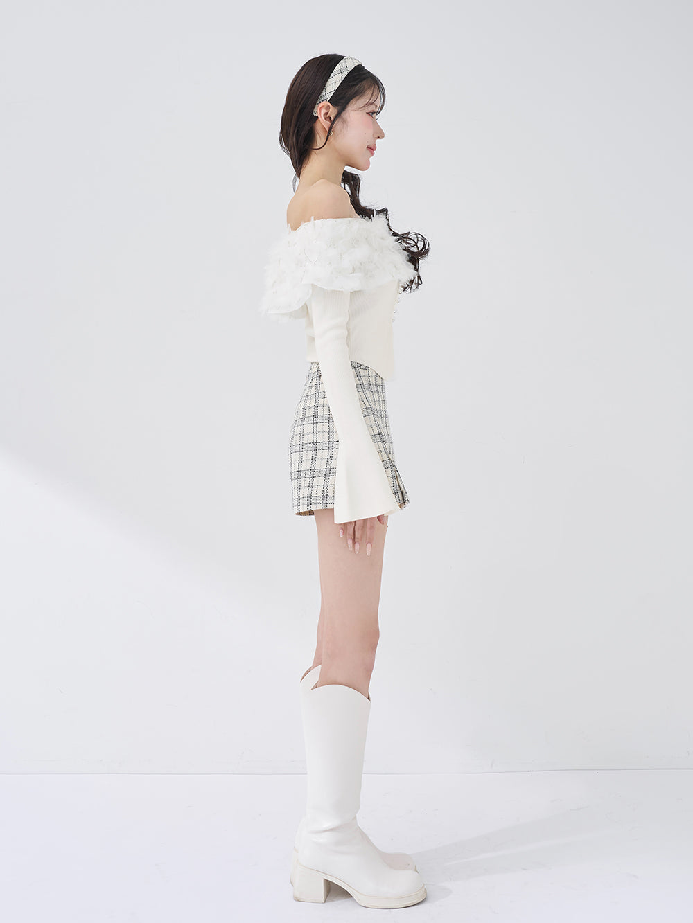 モデル：165cm（着用サイズ：FREE　着用カラー：WHT）