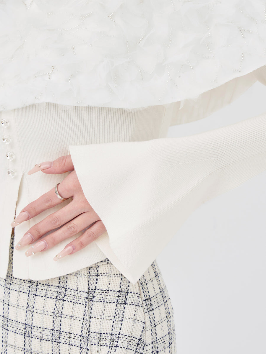 モデル：165cm（着用サイズ：FREE　着用カラー：WHT）