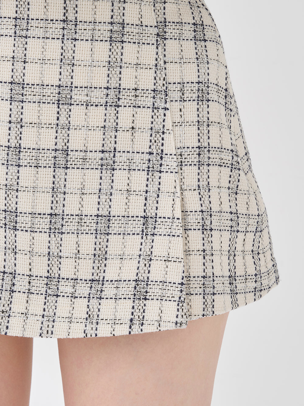 モデル：165cm（着用サイズ：S　着用カラー：MIX）