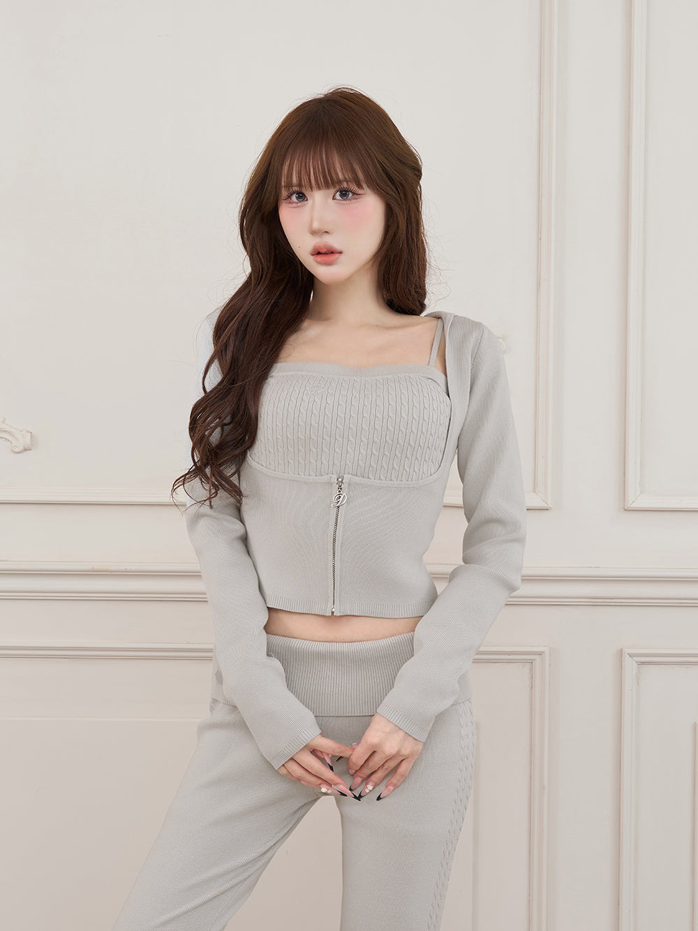 モデル：165cm（着用サイズ：FREE　着用カラー：GRY）