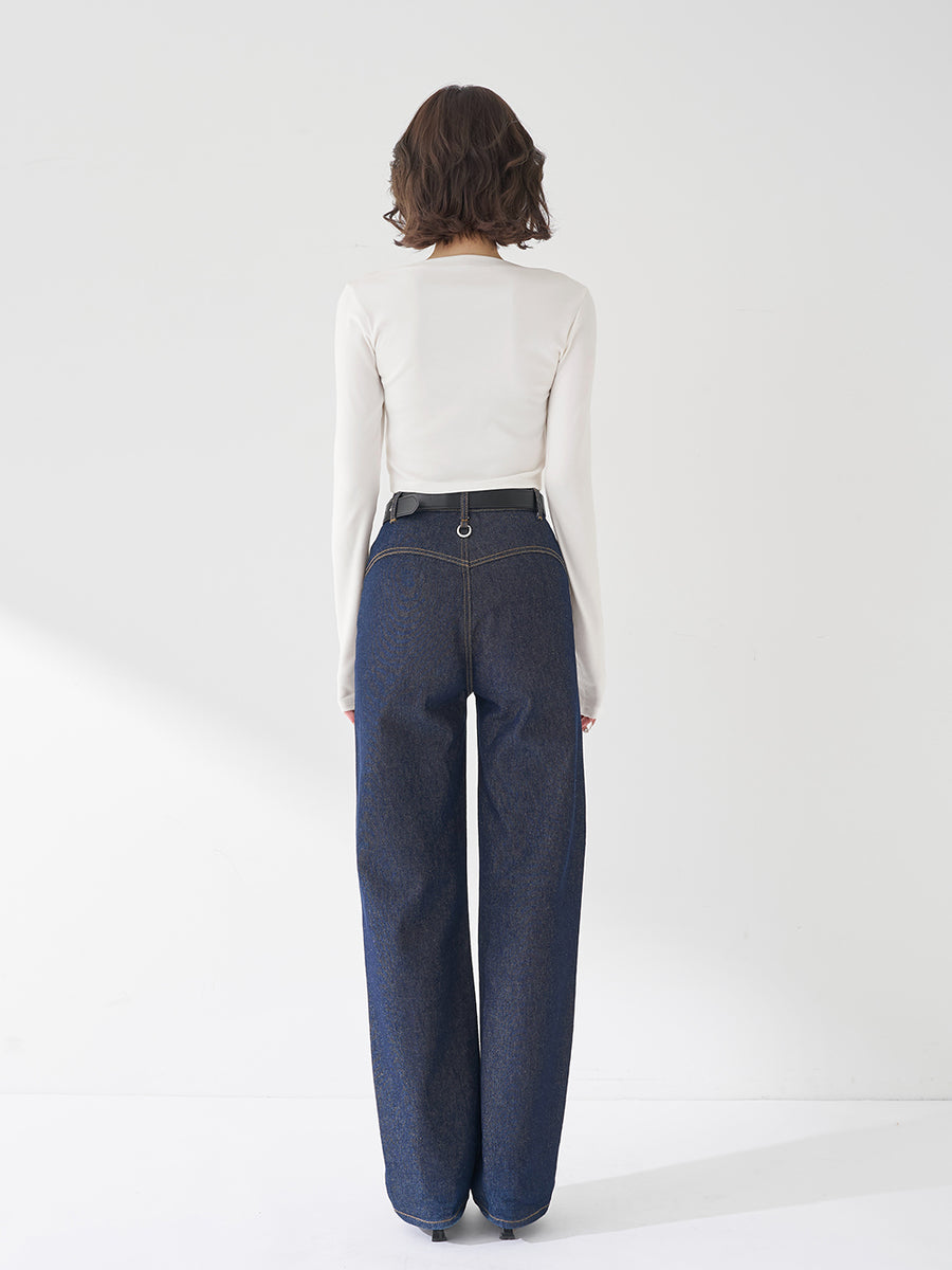 モデル：165cm（着用サイズ：FREE　着用カラー：IVO）