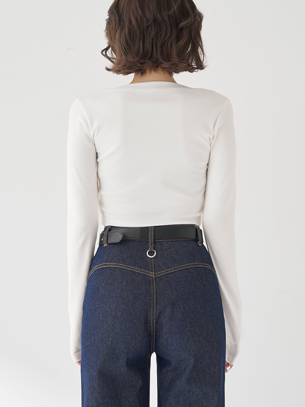 モデル：165cm（着用サイズ：FREE　着用カラー：IVO）