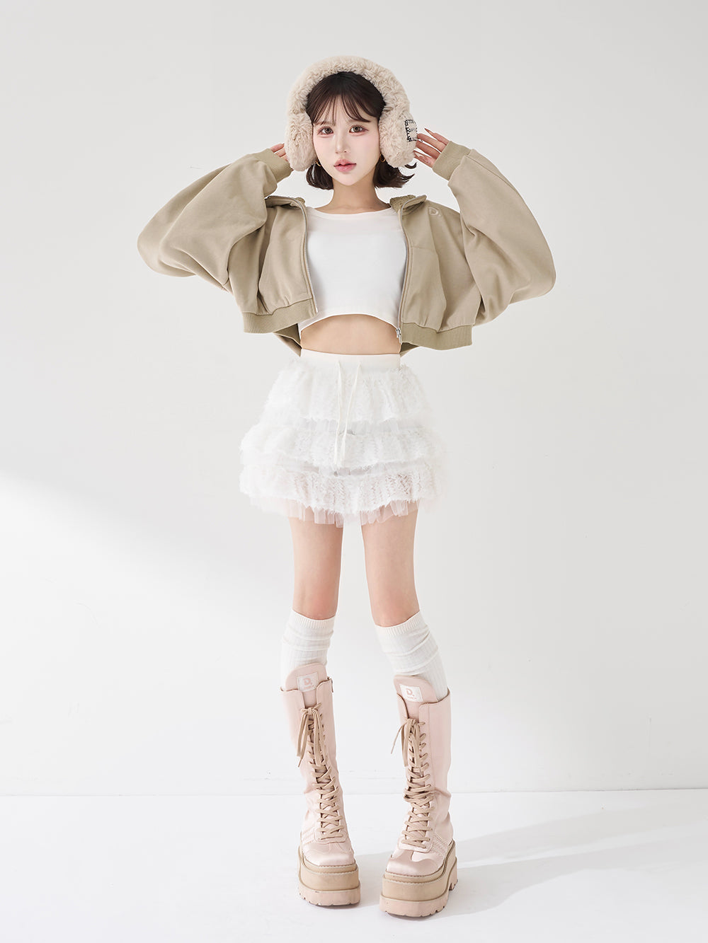 モデル：165cm（着用サイズ：FREE　着用カラー：BEG）