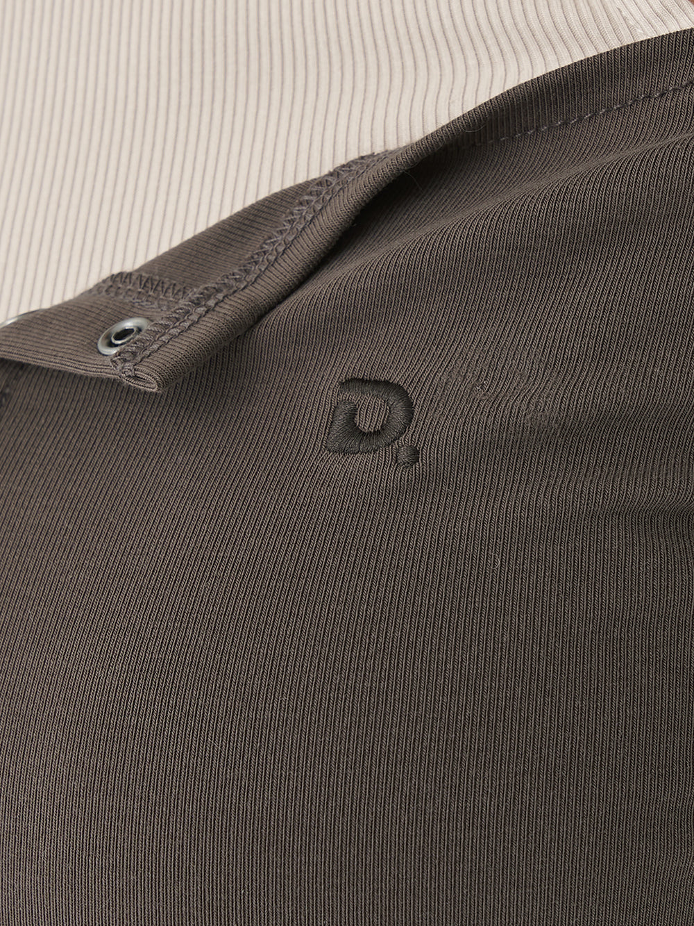 モデル：165cm（着用サイズ：FREE　着用カラー：C-GRY）