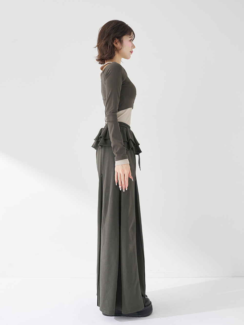 モデル：165cm（着用サイズ：FREE　着用カラー：C-GRY）