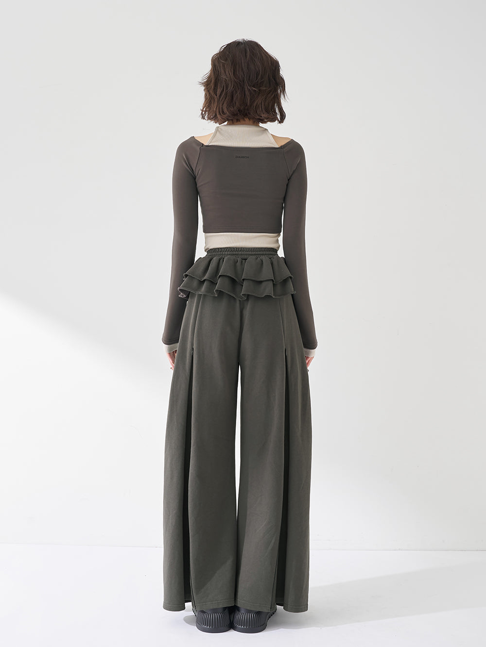 モデル：165cm（着用サイズ：FREE　着用カラー：C-GRY）