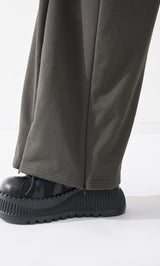 モデル：165cm（着用サイズ：FREE　着用カラー：C-GRY）