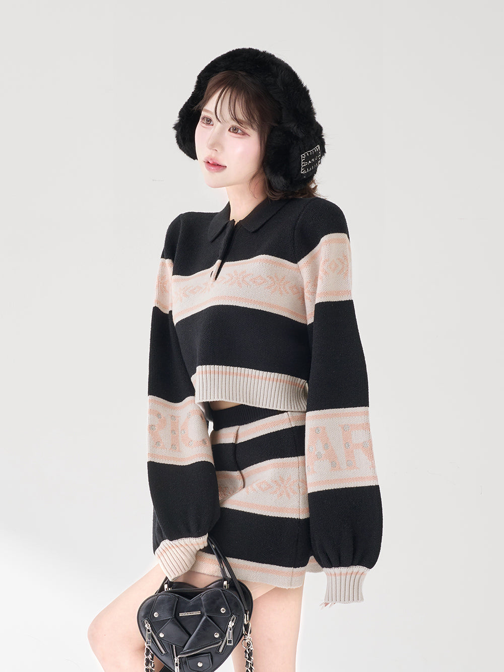 モデル：165cm（着用サイズ：FREE　着用カラー：BLK）